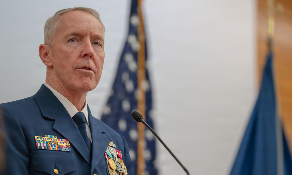 Admiral Lunday Sworn in as U.S. Coast Guard Commandant Admiral Lunday Sworn in as U.S. Coast Guard Commandant